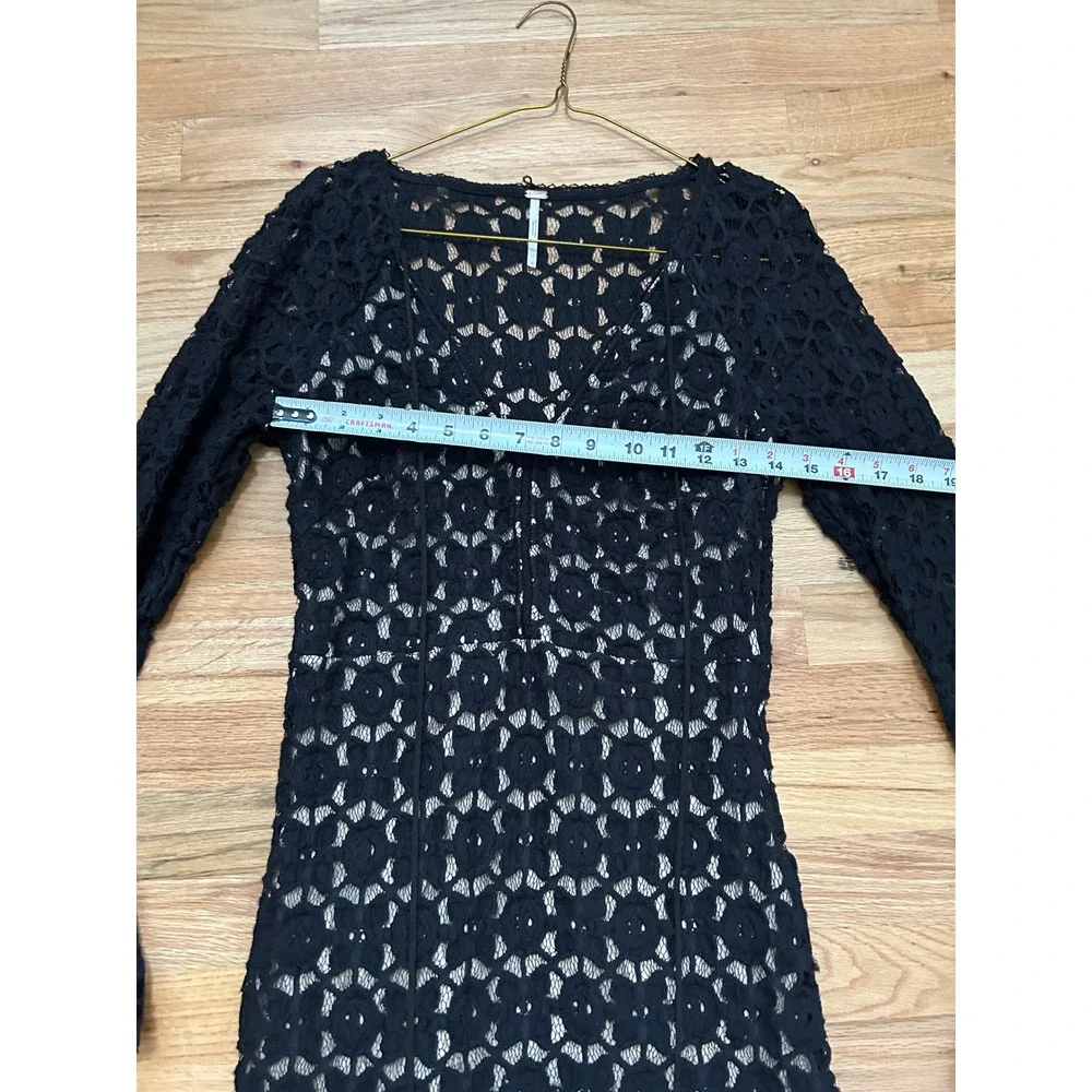 Free People Black Crochet Lace Bell Sleeve Mini Dress Lace Up Front Size 6